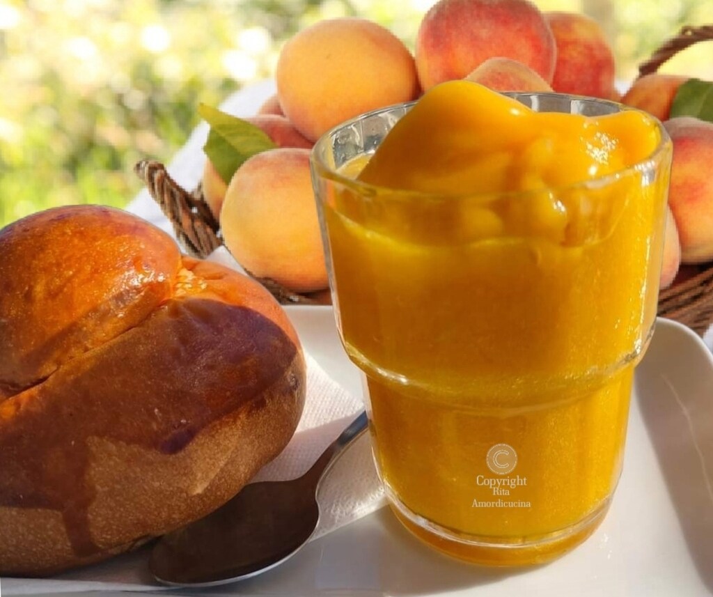 Sizilianisches Pfirsichgranita