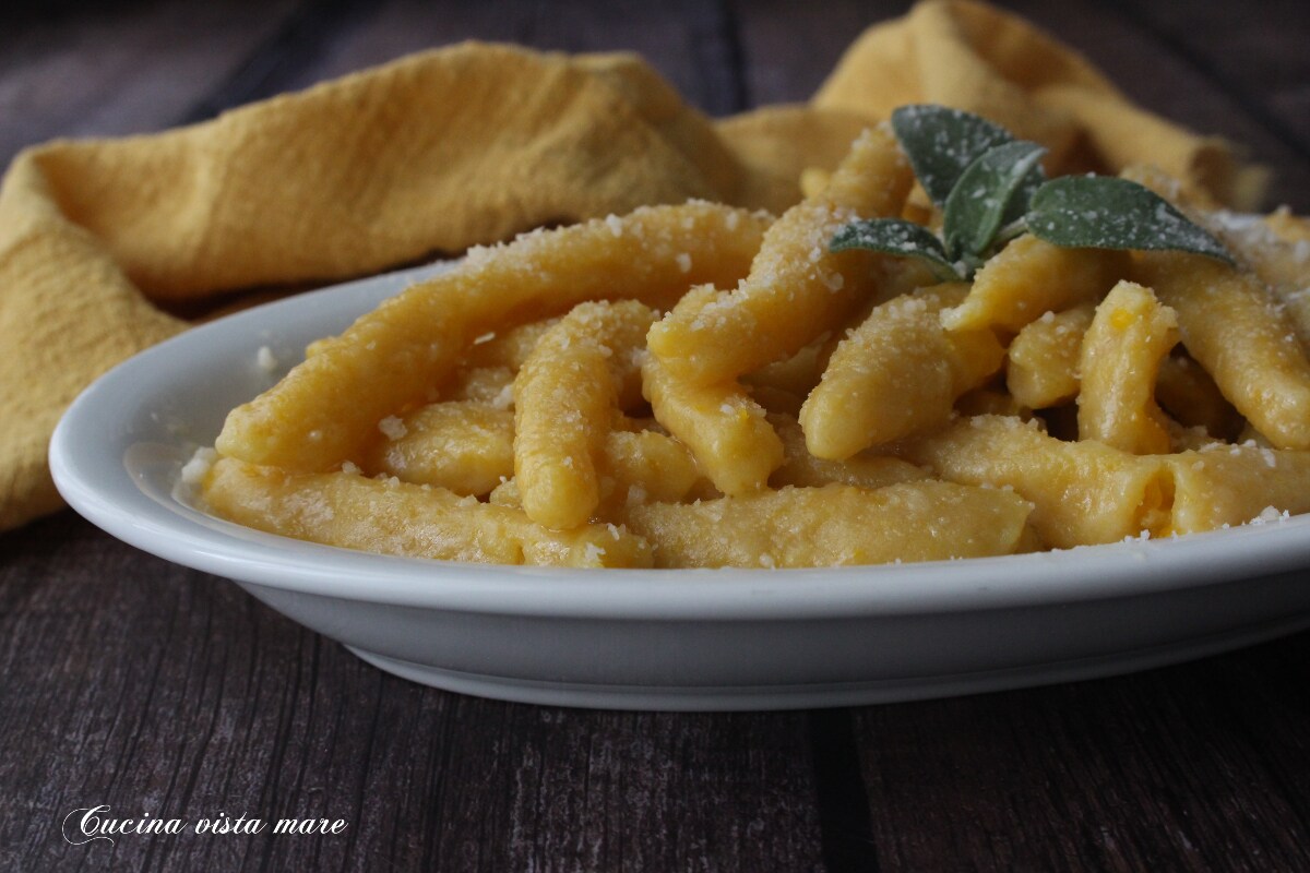 Frische Kürbispasta