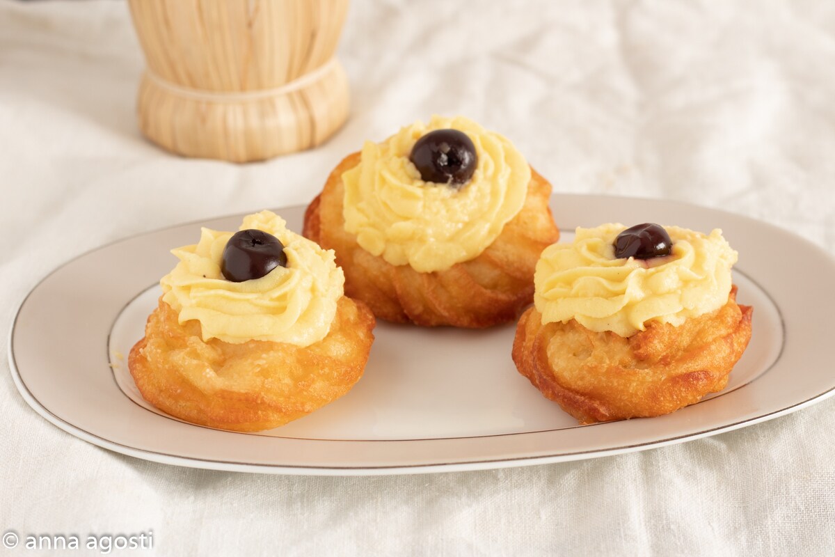 Frittierte San-Giuseppe-Krapfen