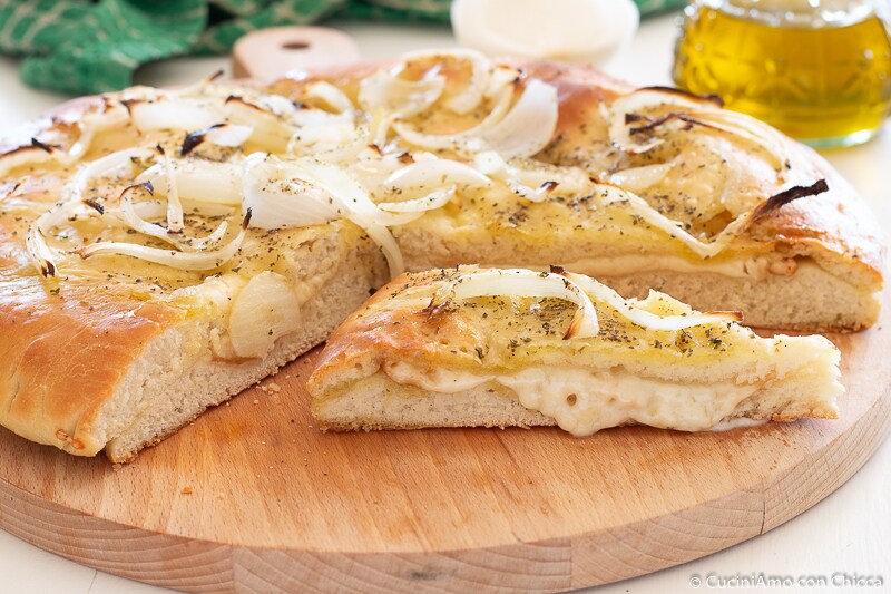Gefülltes Zwiebel-Focaccia