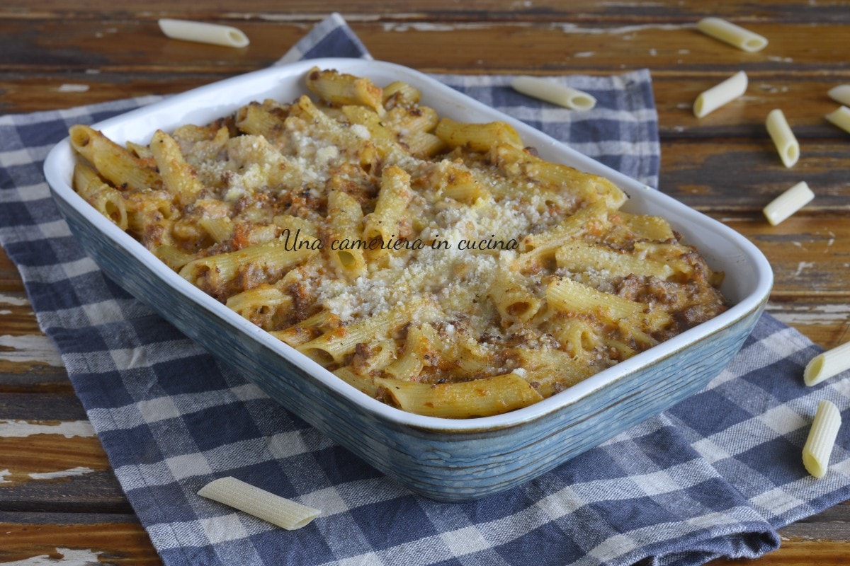 Gebackene Pasta mit Ragù und Béchamelsauce