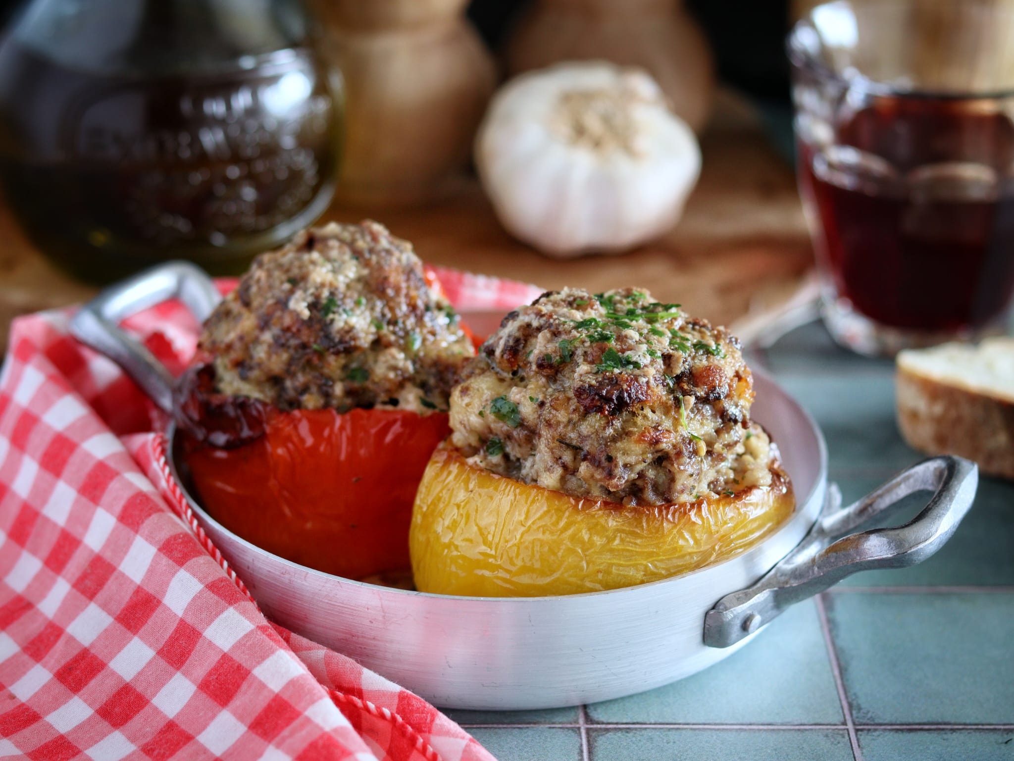 Gefüllte Paprikaschoten mit Fleisch