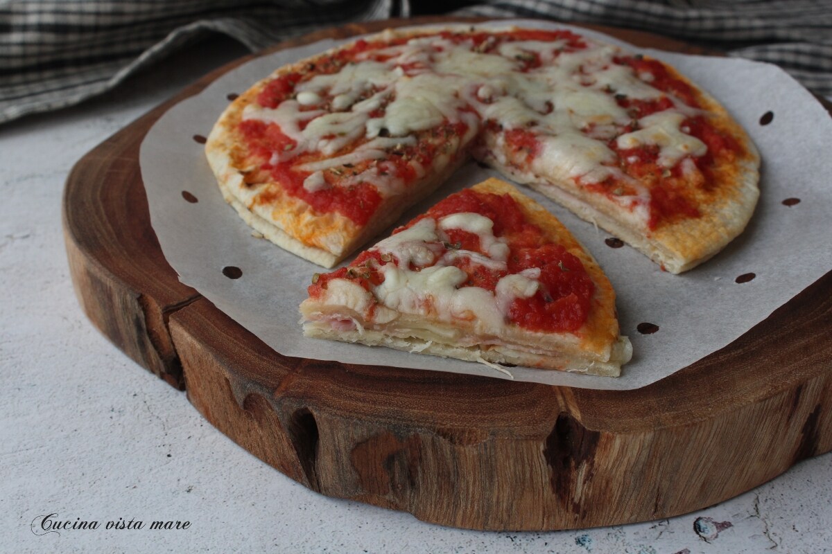 Gefüllte Piadipizza