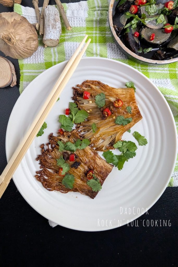 Gegrillte Enoki das vegane Steak, das du nicht erwartest.