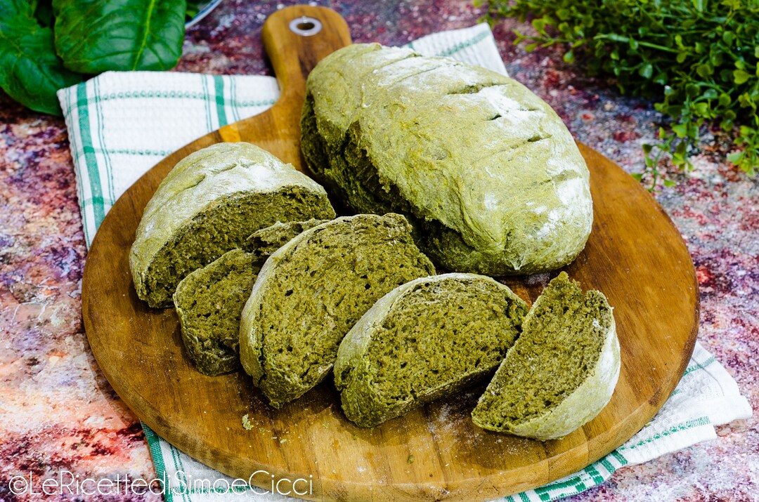 Grünes Spinatbrot
