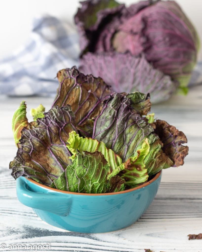 Grünkohlchips in der Mikrowelle oder im Ofen