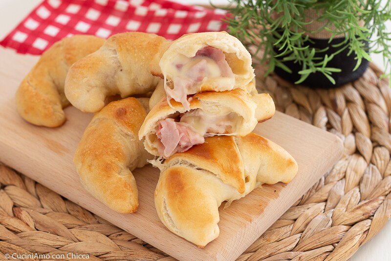 HERZHAFTE BRIOCHE-CROISSANTS für Vorspeisen, Aperitifs und Buffets