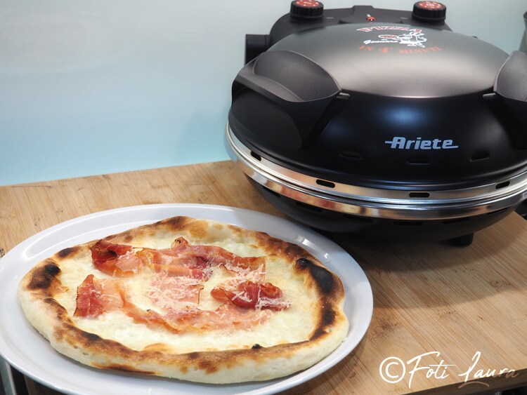 Hausgemachte Pizza mit handgemachtem Teig – weich, leicht und ohne Knetmaschine