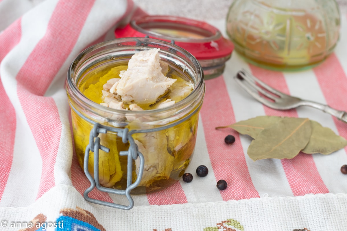 Hausgemachter Thunfisch in Öl