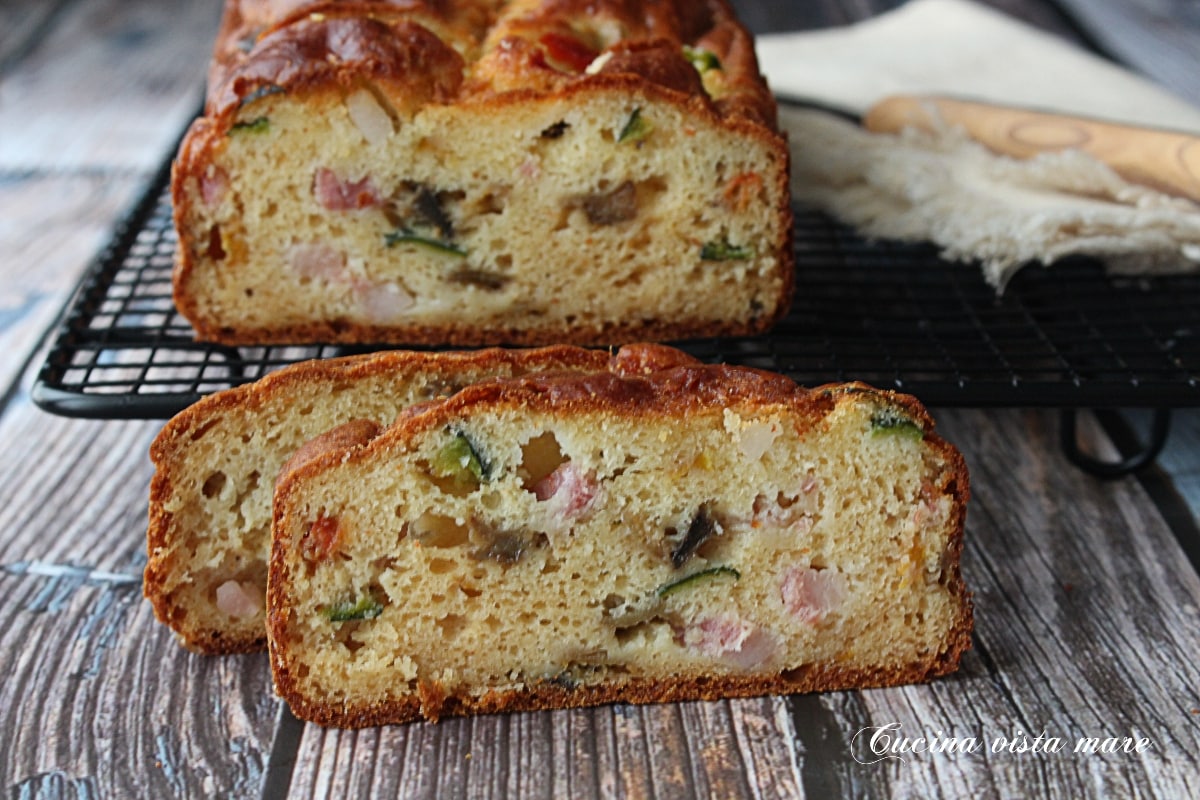 Herzhaftes Pflaumenkuchen mit Gemüse