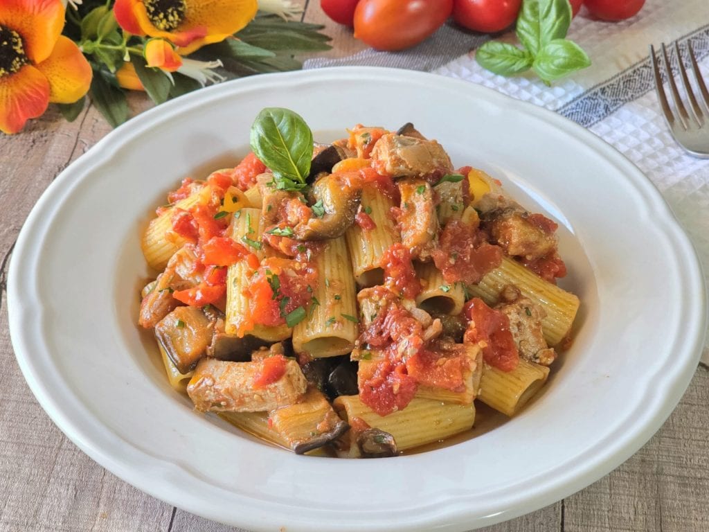 Pasta mit Schwertfisch und Auberginen