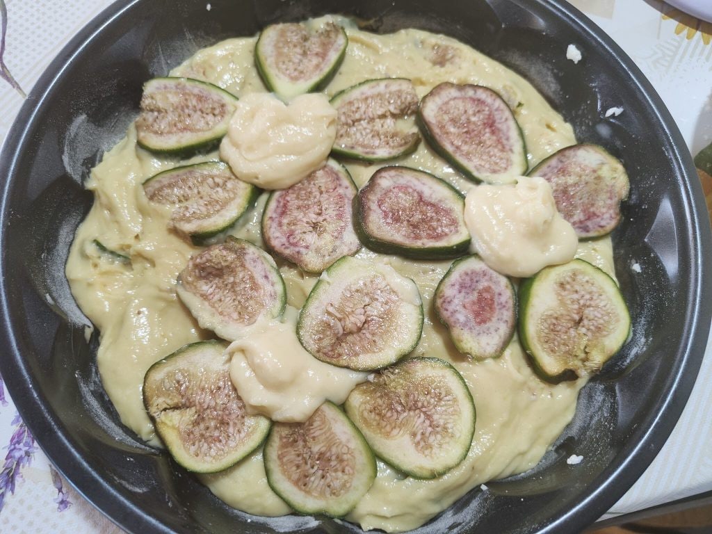 Joghurt- und Feigenkuchen