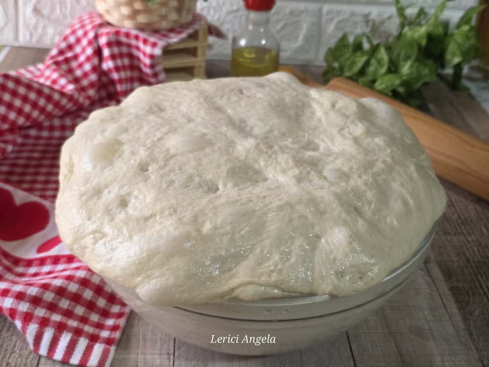 Einfacher und Bekömmlicher Pizzateig