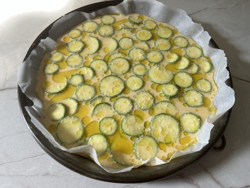 Omelett mit Speck, Kartoffeln und Erbsen