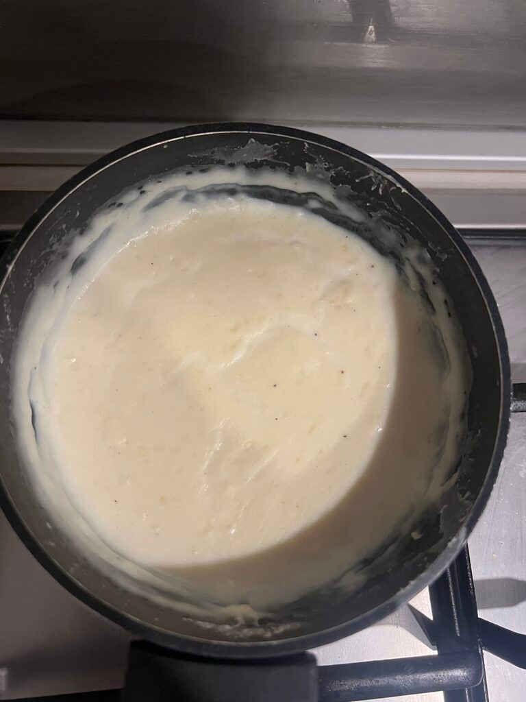 Paglia e fieno mit Wurst und Pilzen