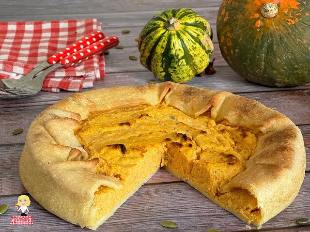 HERZHAFTER KÜRBIS- UND RICOTTA-KUCHEN NACH GROSSMUTTERS REZEPT