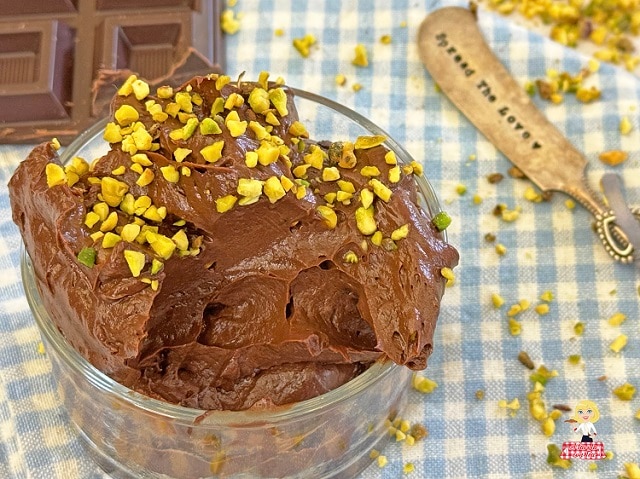 MOUSSE AVOCADO UND SCHOKOLADE