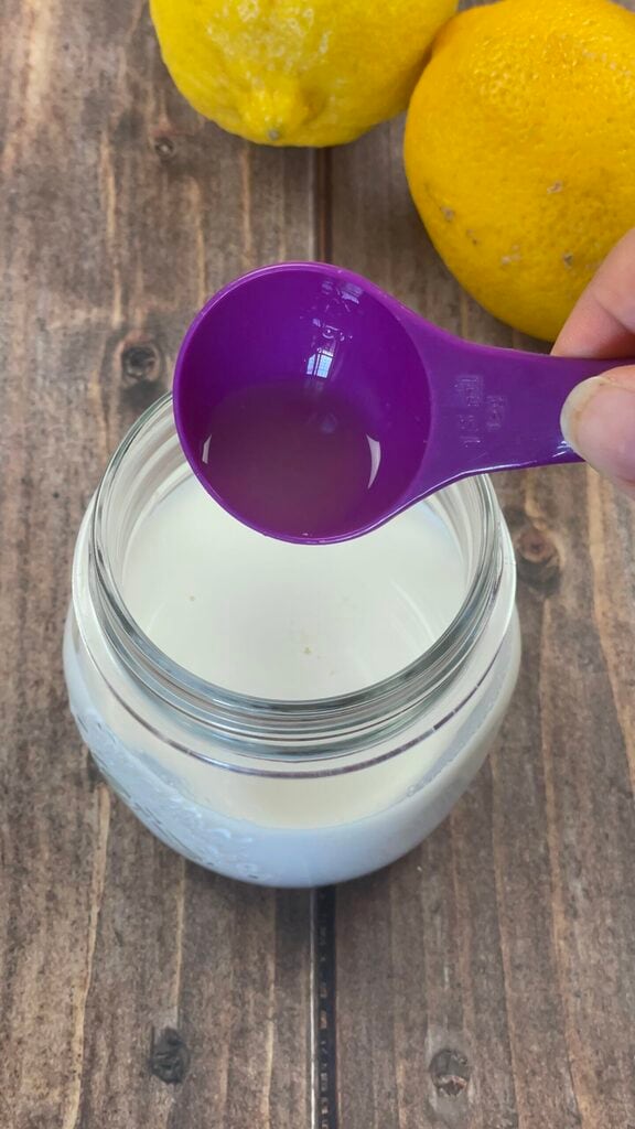 Selbstgemachte Buttermilch