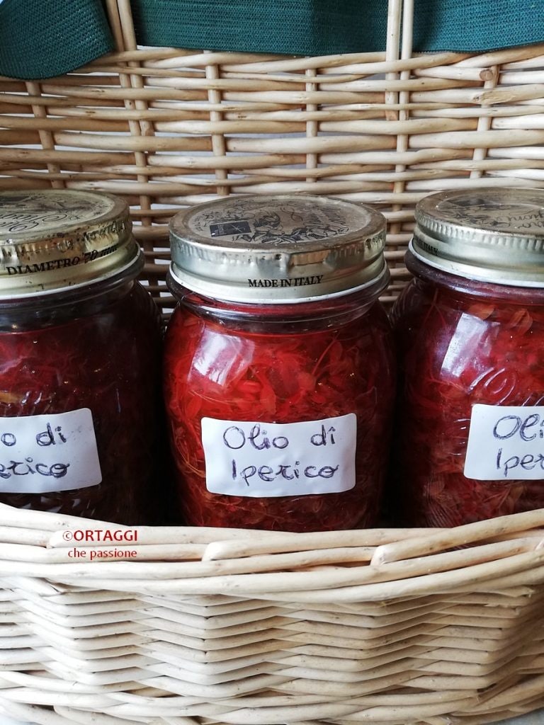 Selbstgemachtes Johanniskrautöl