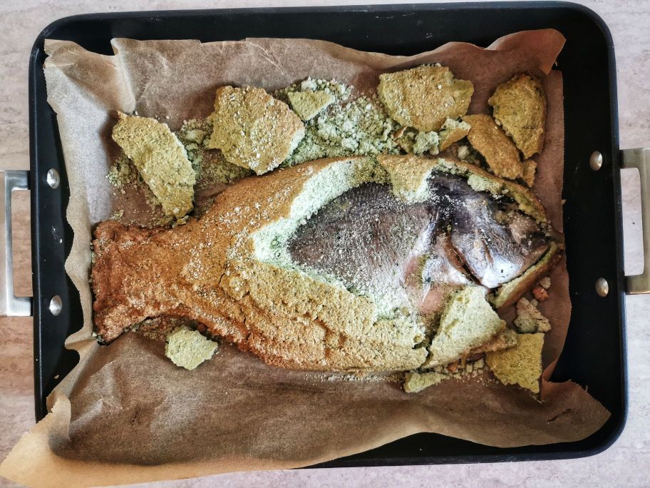 GOLDBARSCH IN SELLERIE-SALZKRUSTE