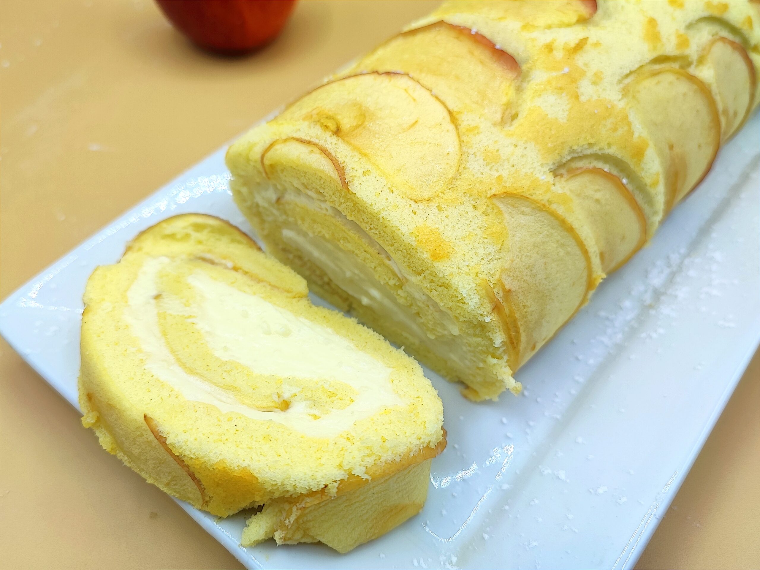 Apfelrolle mit Creme