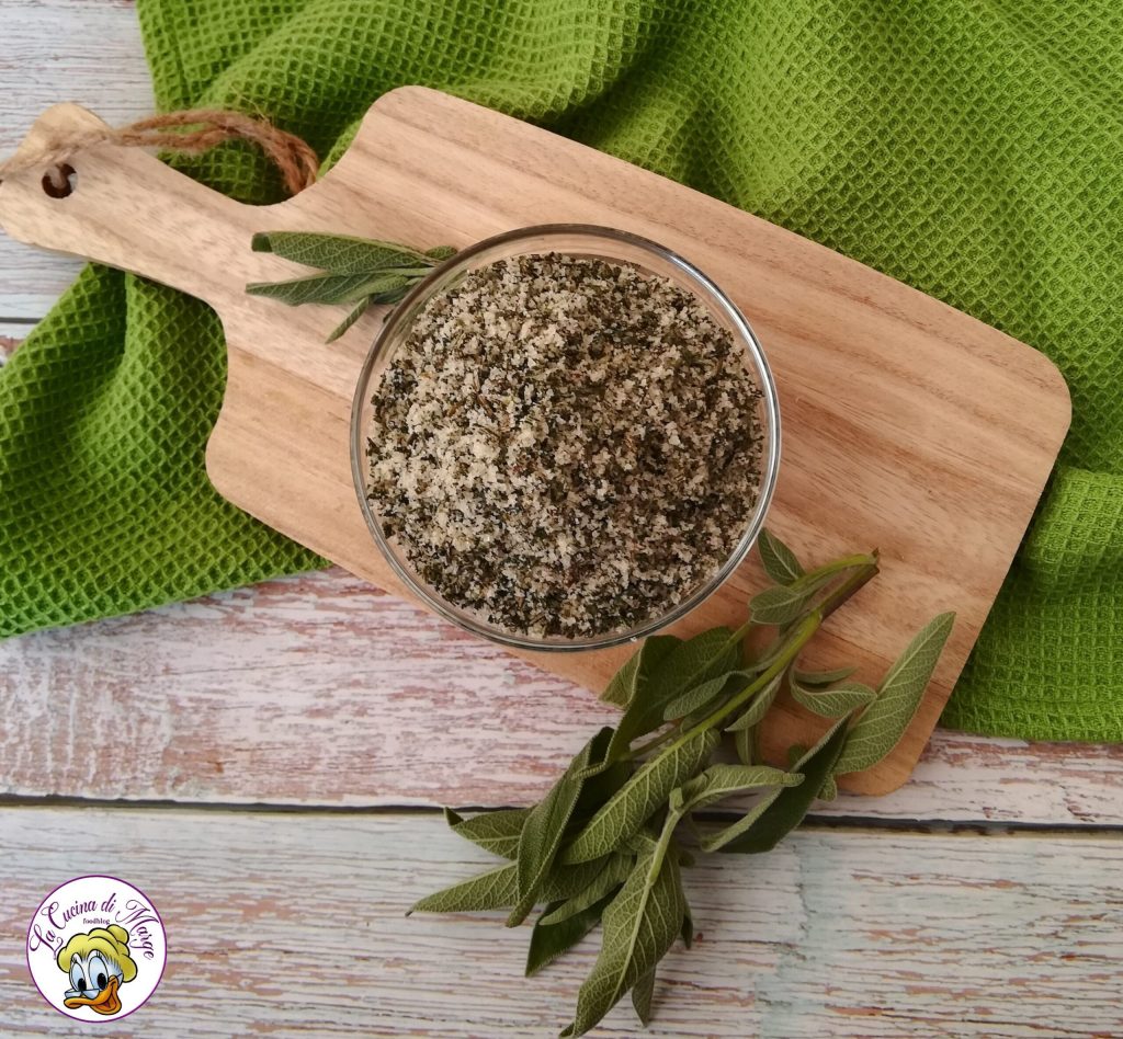 Aromatisiertes Salz mit Salbei und Rosmarin