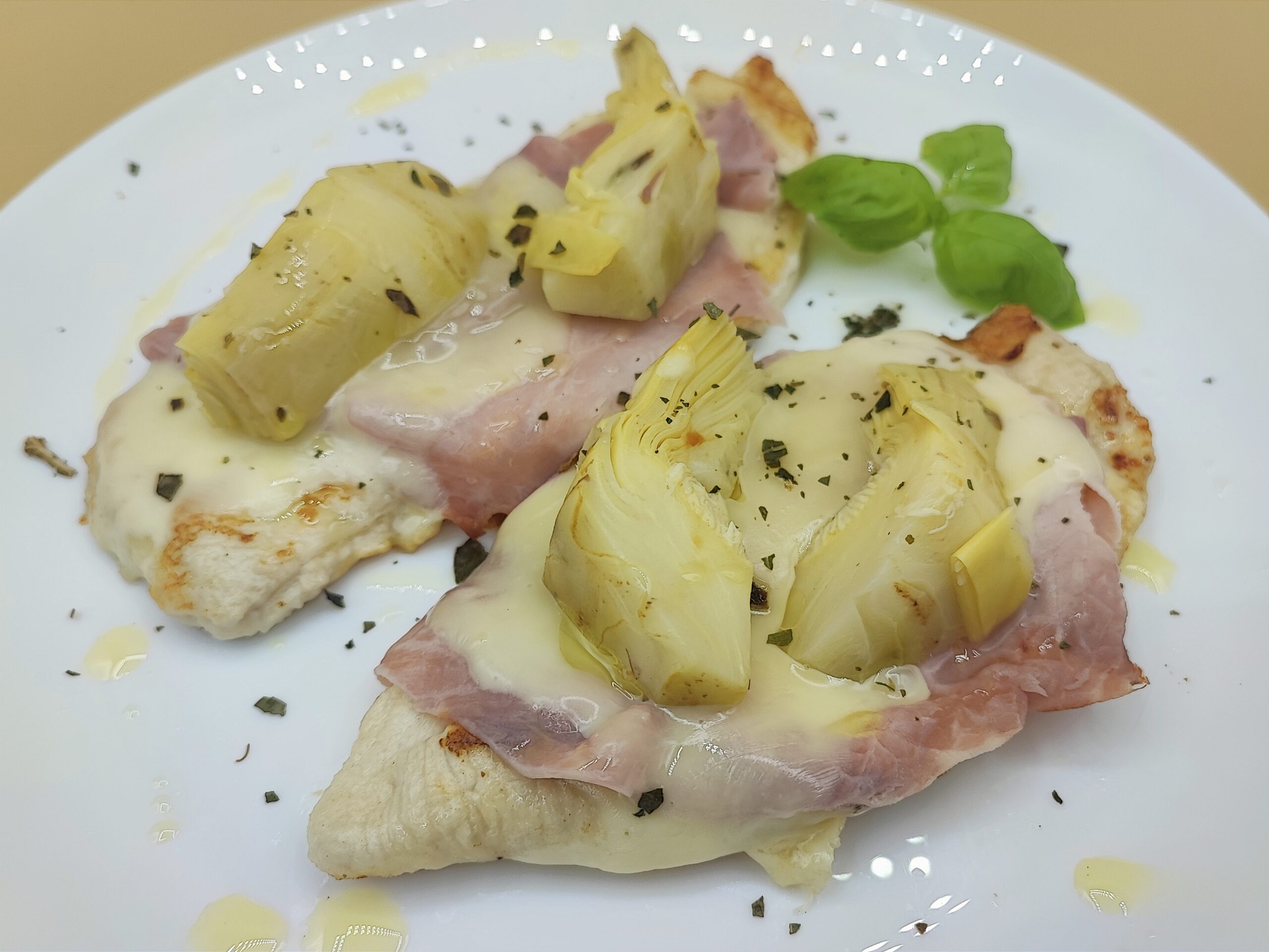 Hähnchenschnitzel mit Artischocken