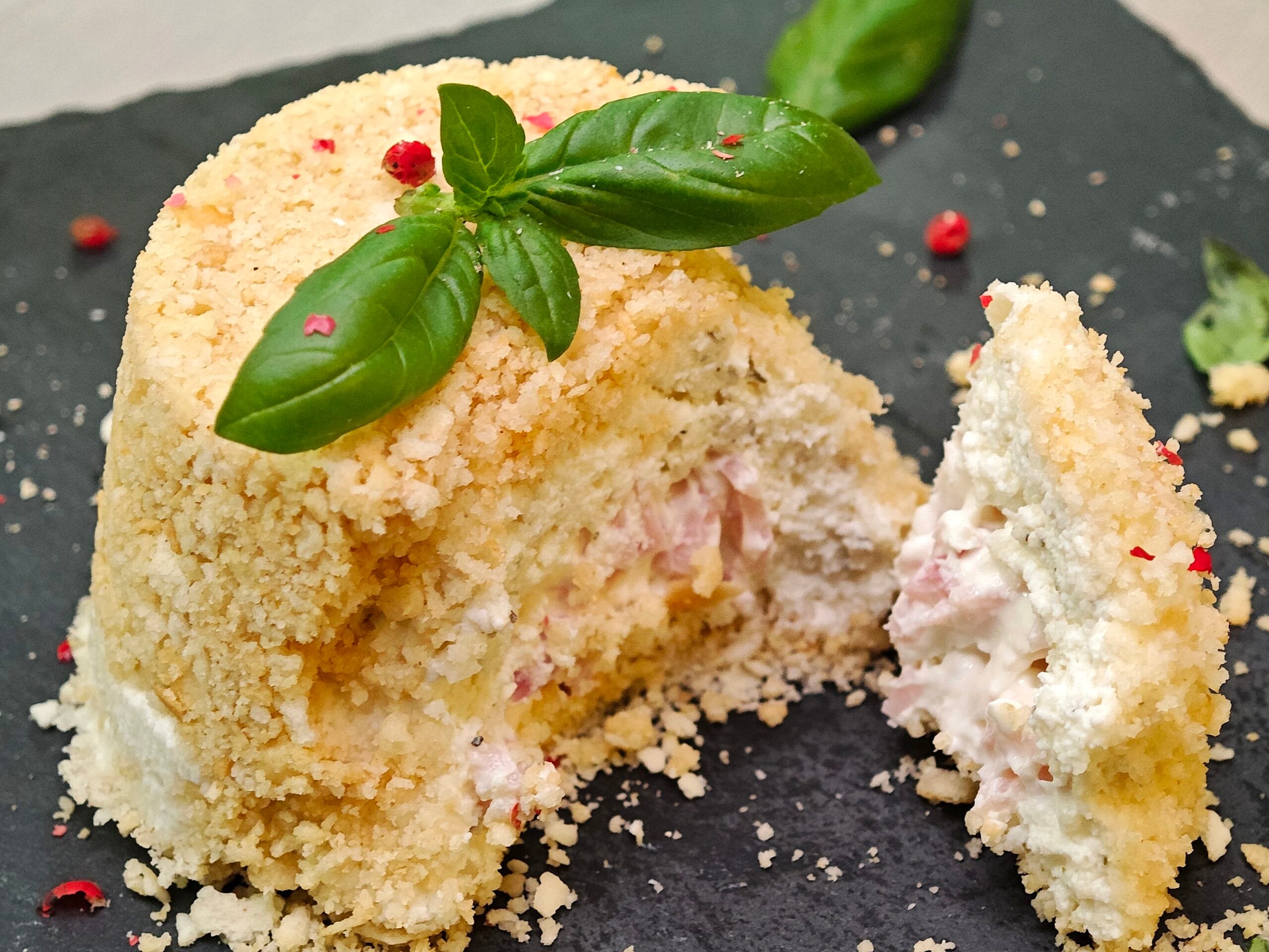 Schnelle herzhafte Törtchen mit Käse und Schinken