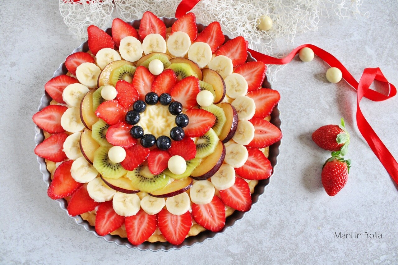 Obstkuchen mit frischen Früchten