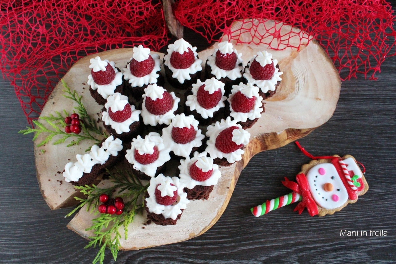Weihnachtsmützen-Brownies