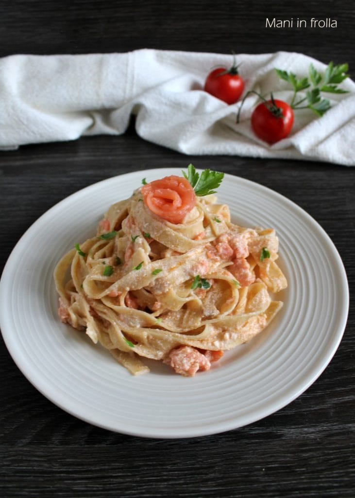 Tagliatelle mit Geräuchertem Lachs und Ricotta