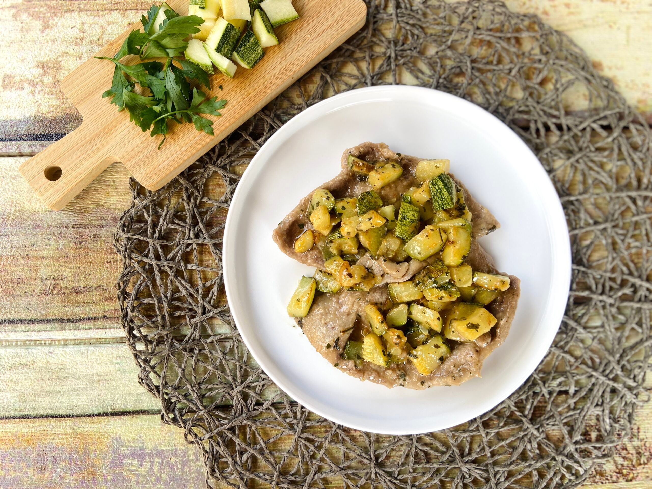 Kalbsschnitzel mit gebratenen Zucchini