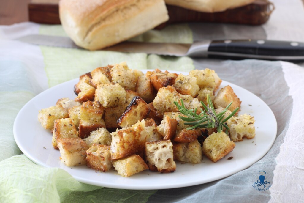 crostini mit Öl und Oregano