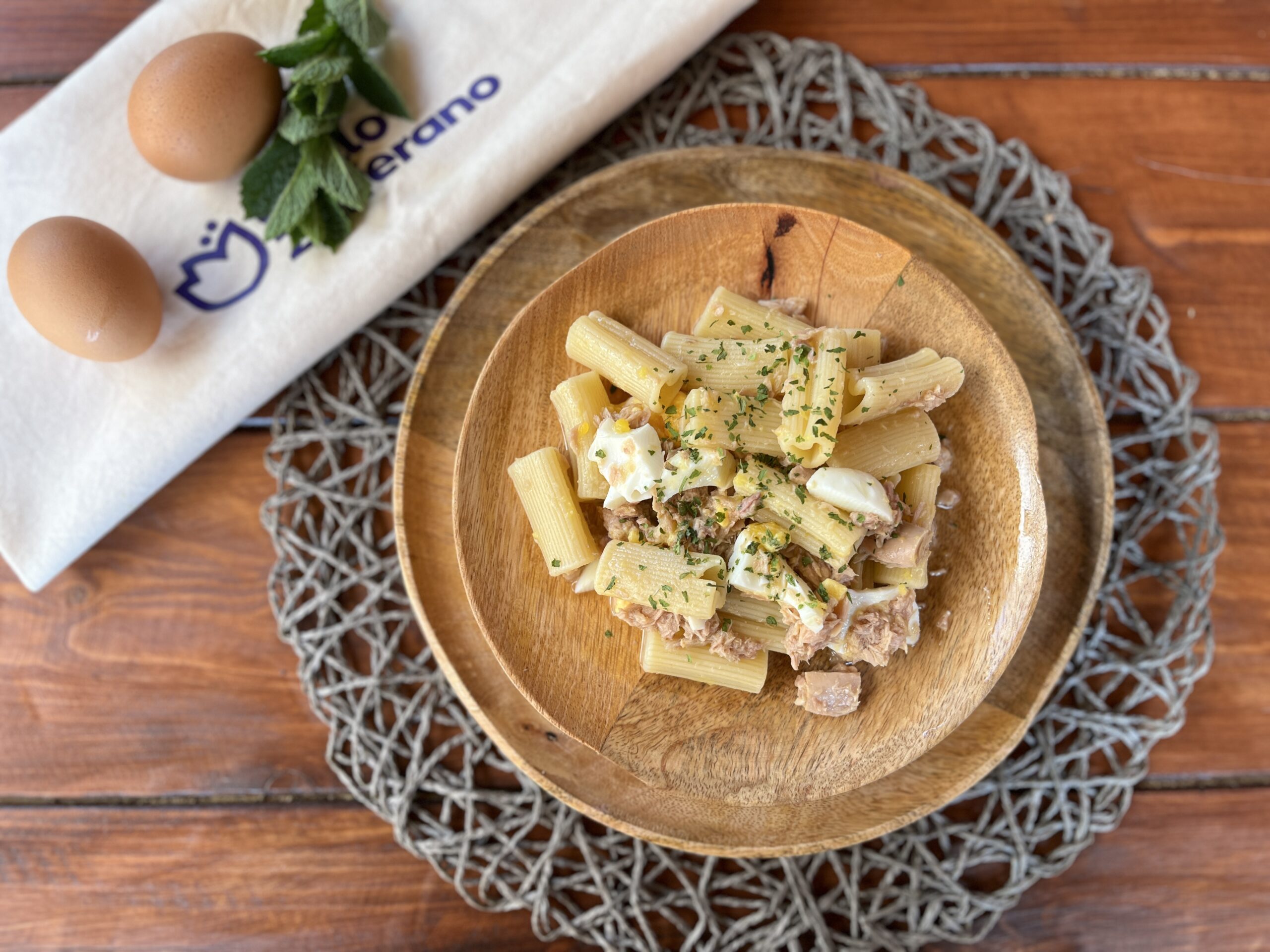 Rigacuore mit Eiern und Thunfisch