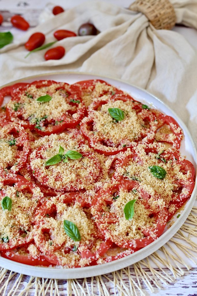 Tomaten-Carpaccio: Eine frische, knusprige und schnelle Beilage.