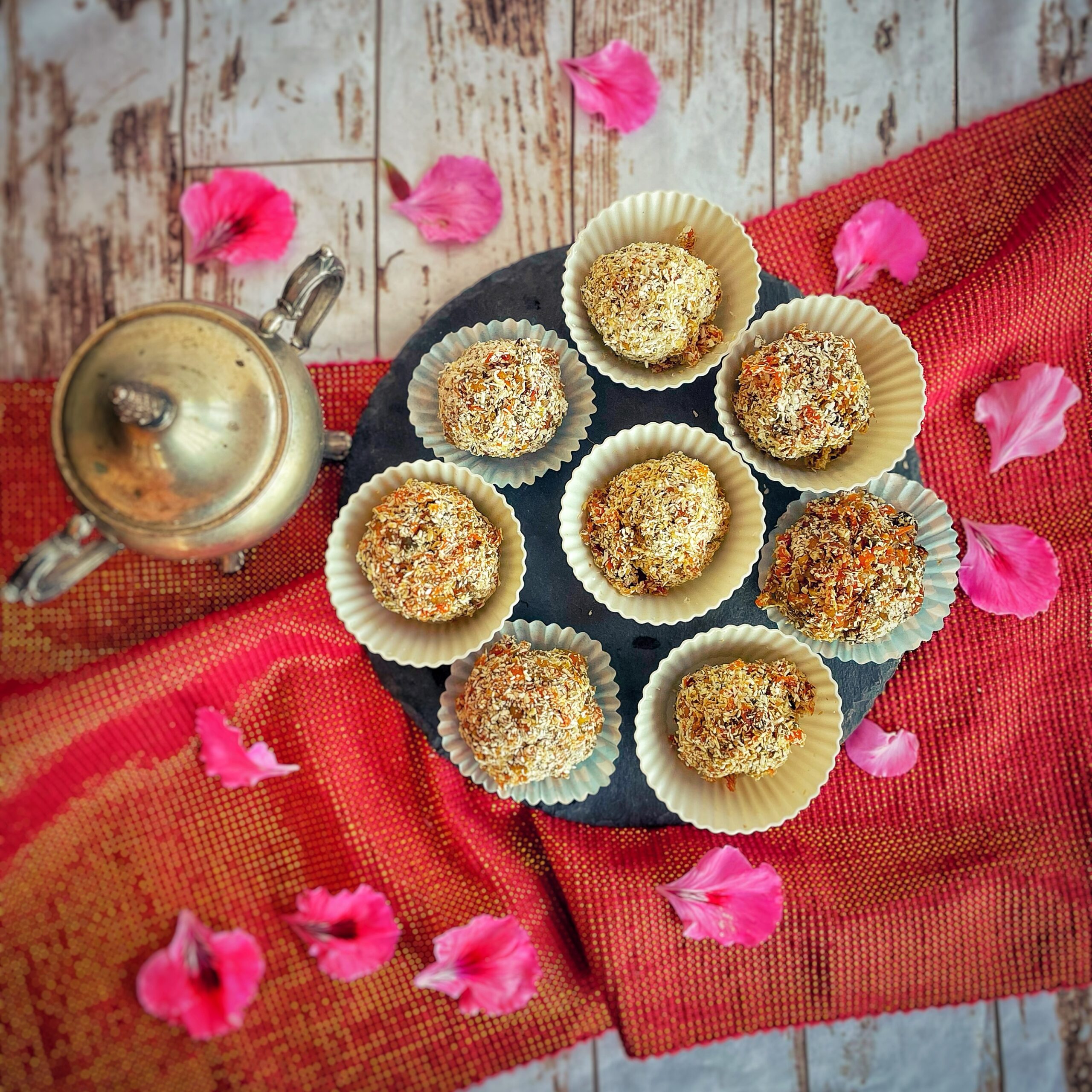 Cezerye, türkisches Dessert mit Karotten und Pistazien