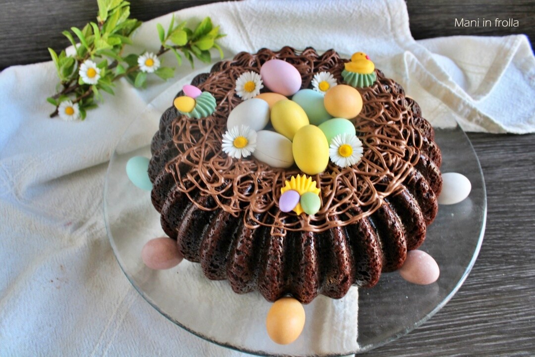 Kakaonest-Kuchen mit Schokoeiern