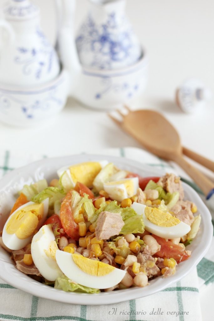 Kichererbsensalat mit Thunfisch und Eiern