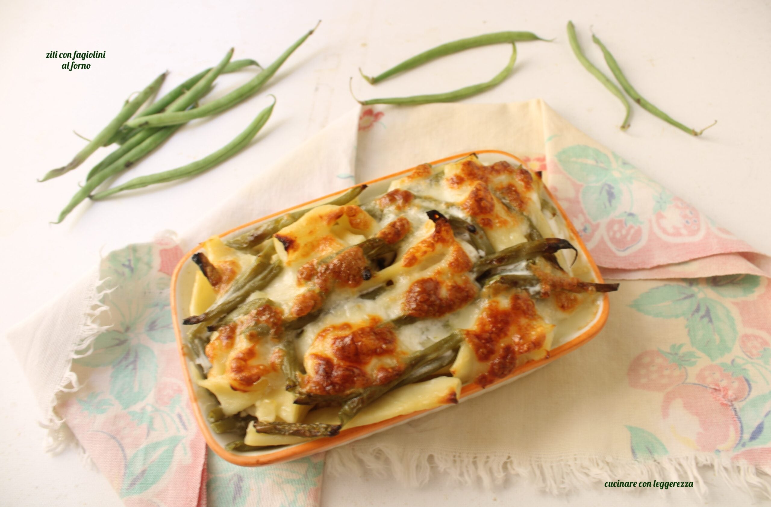 Ziti mit grünen Bohnen im Ofen