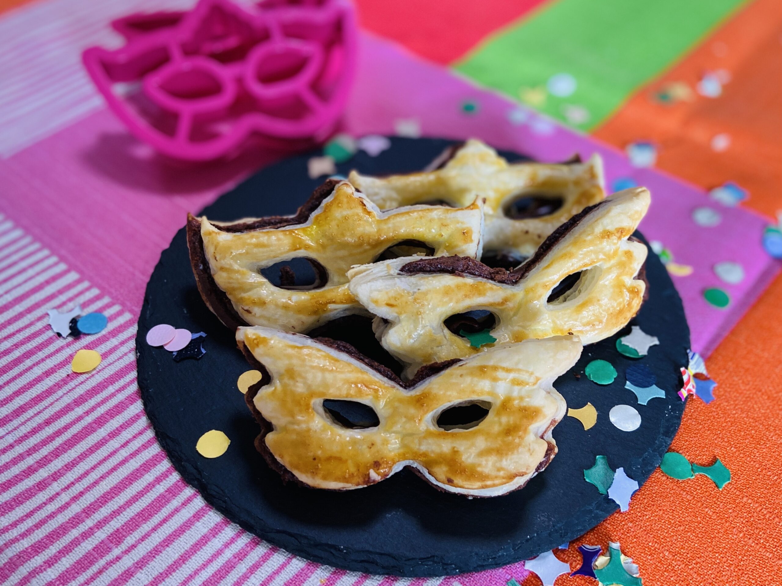 Blätterteigmasken mit Nutella