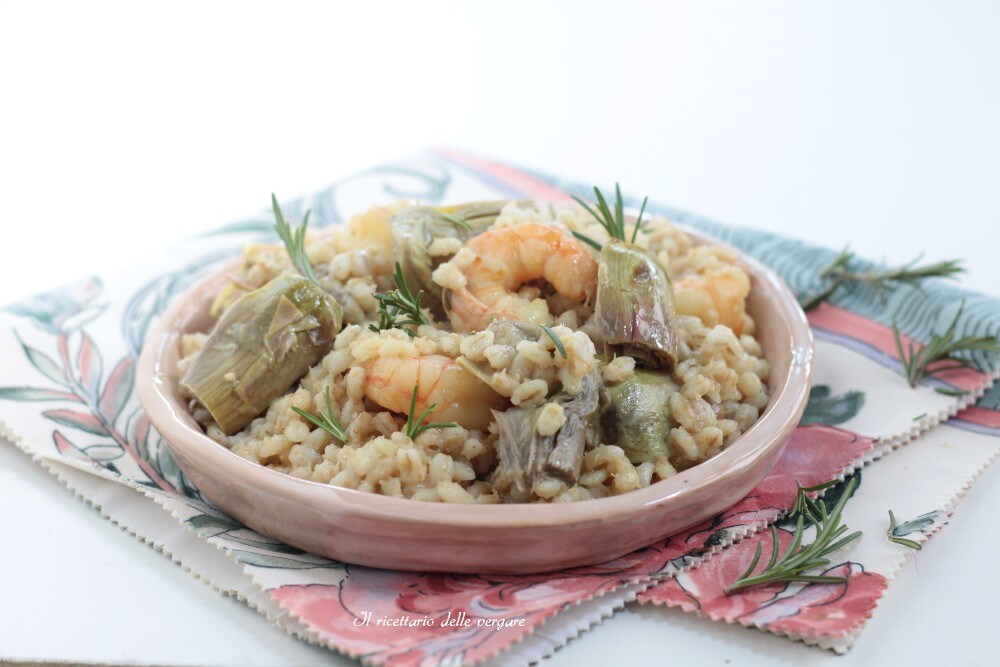 Graupen mit Garnelen, Artischocken und Zitrone