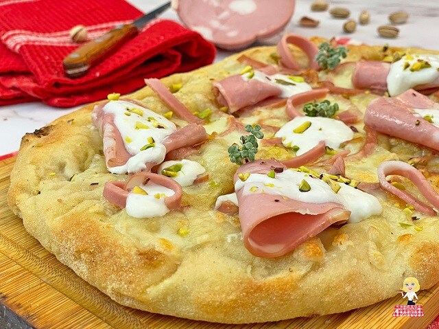 MORTADELLA-PIZZA