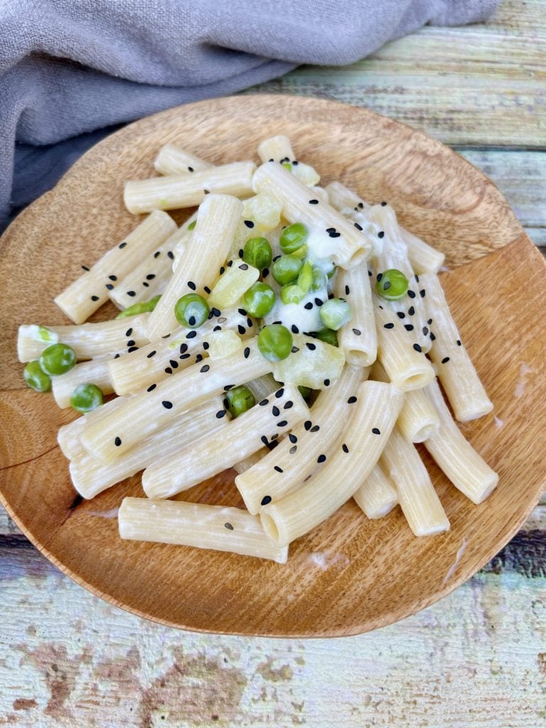 cremige Sedanini mit Kartoffeln und Erbsen