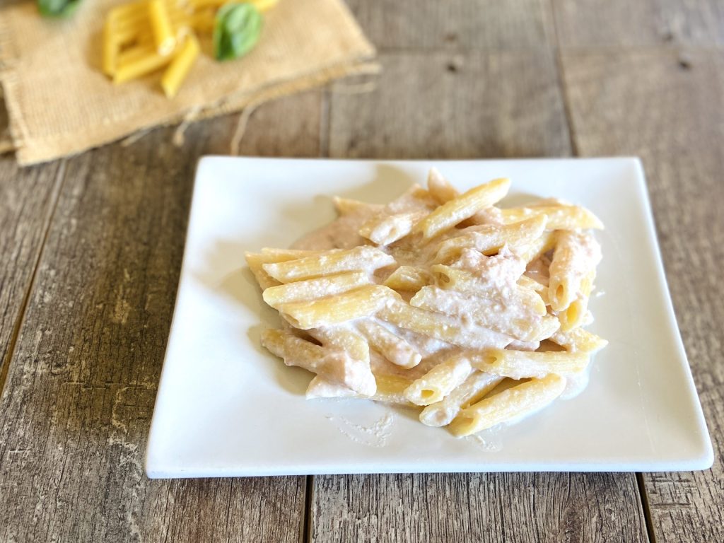 Penne mit Schinken und Ricotta