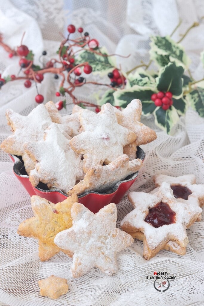 Weihnachtssternkekse mit Mandeln