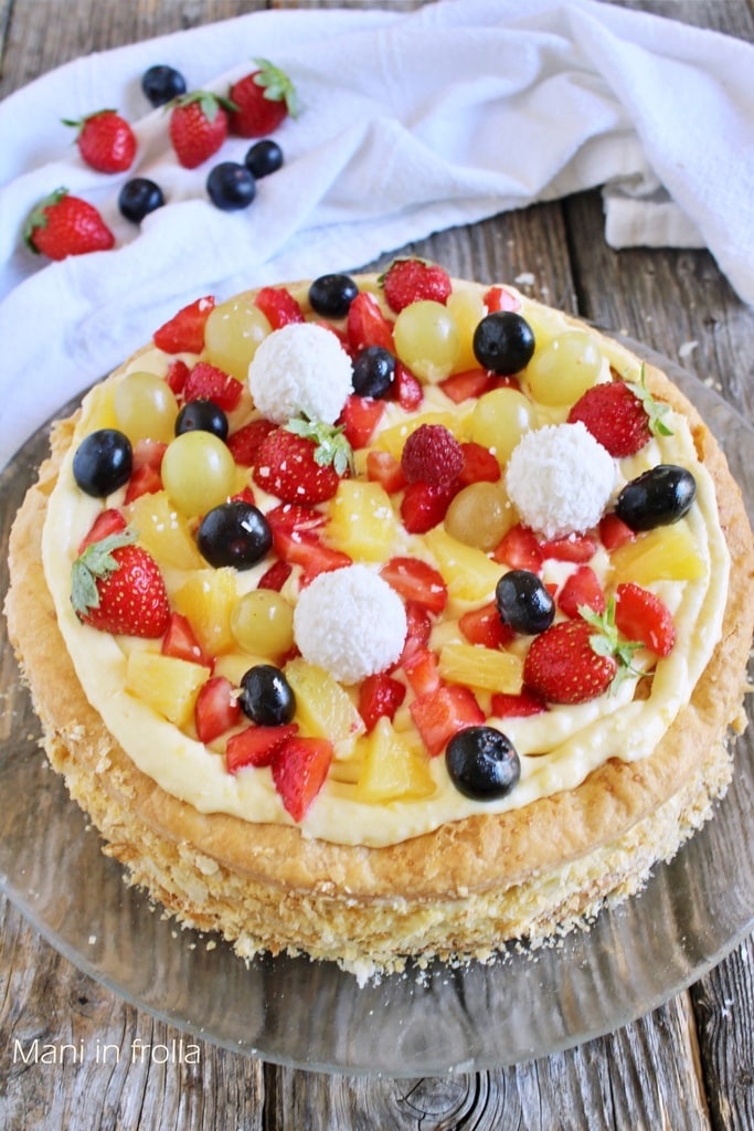 Blätterteigtorte mit frischem Obst