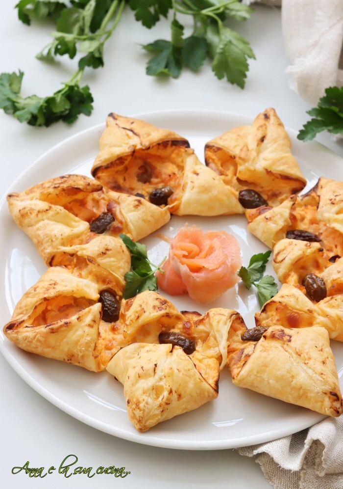 Blätterteigstern mit Käse und Lachs