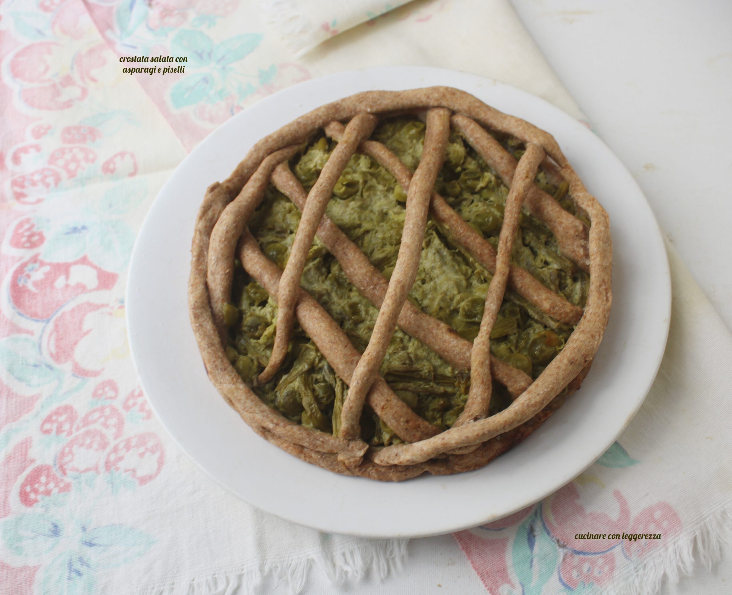 Herzhafte Torte mit Spargel und Erbsen