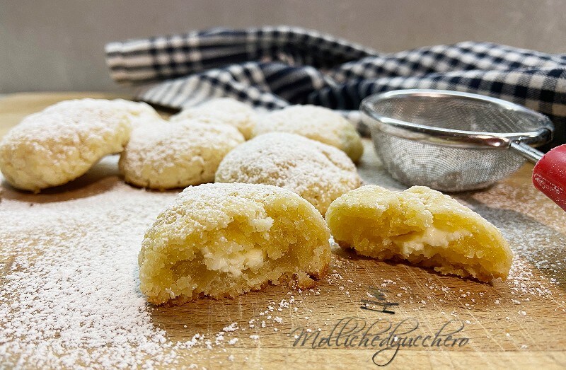 Kokos- und weiße Schokoladenkekse