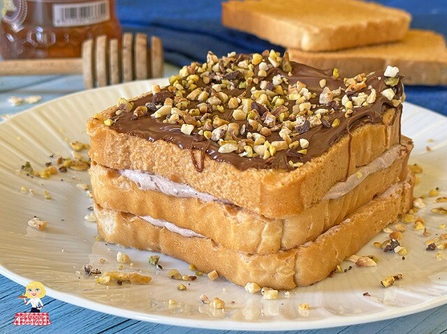 SCHICHTSÜßSPEISE MIT ZWIEBACK und griechischem Joghurt in 5 Minuten fertig